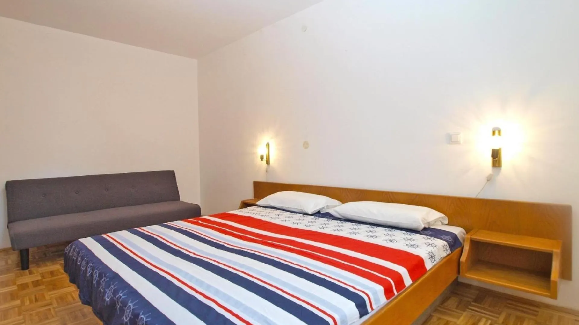 Apartment Ferienwohnung Fuer 3 Personen Ca 20 Qm In Stancija Vinjeri Novigrad, Istrien Istrische Riviera Karpinjan